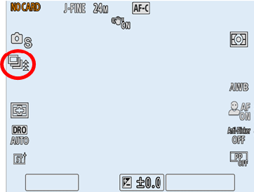 画面の左側に連写速度ブースト撮影アイコンが表示されている